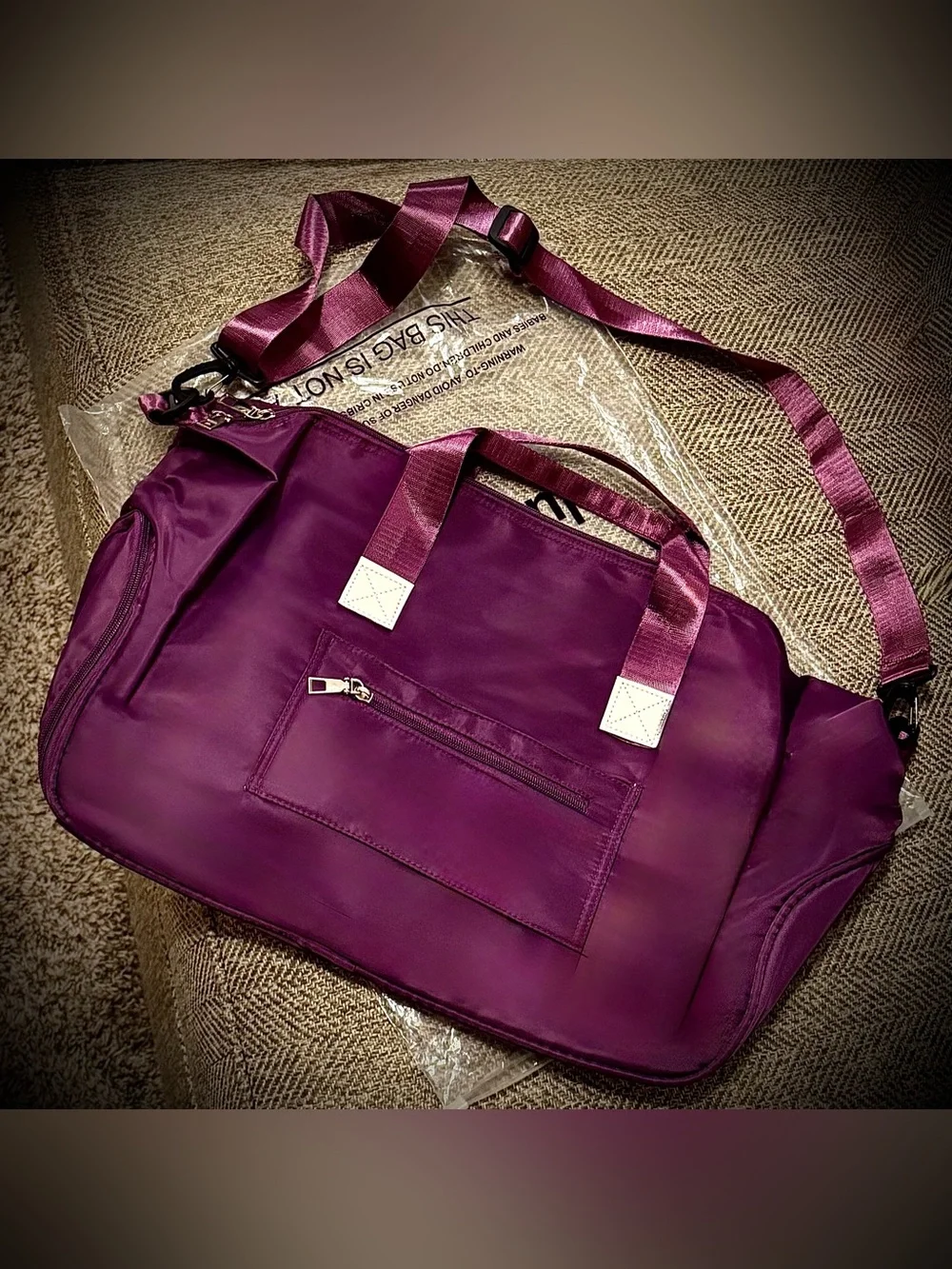 Lululemon Plum and White Athletic/Travel Duffle & Shoe Storage - NEW! - Picture 2 of 6